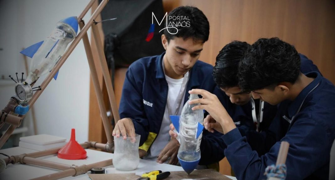 Durante a 27ª edição da Olimpíada Brasileira de Astronomia e Astronáutica (OBA), alunos da rede estadual de ensino se destacaram na 18º Mostra Brasileira de Foguetes (Mobfog) com 24 medalhas, sendo cinco medalhas de ouro, dez de prata e nove de bronze. Com a participação de estudantes do Ensino Fundamental e Médio de todo o país, a competição visa estimular a iniciação científica em astronomia e astronáutica.