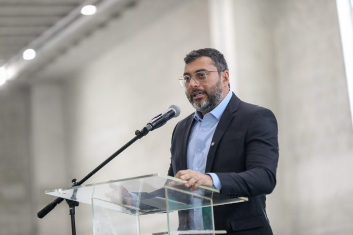 O governador do Amazonas, Wilson Lima anunciou, nesta segunda-feira (9), o cronograma de pagamentos da segunda parcela do 13º e a antecipação do salário para mais de 121 mil servidores estaduais ativos, aposentados e pensionistas.