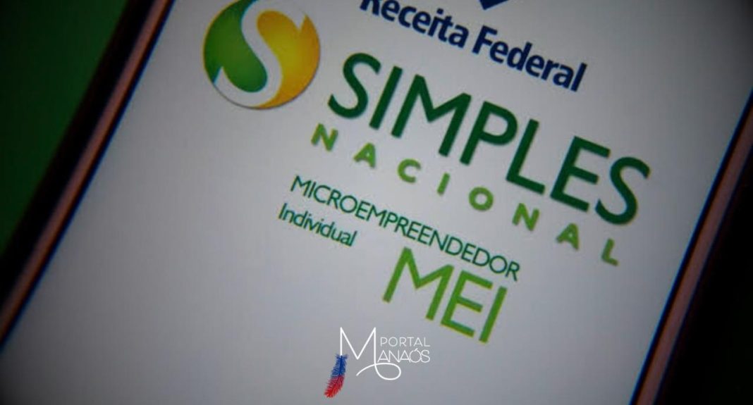 Os microempreendedores individuais (MEIs), as micro empresas (MEs) e empresas de pequeno porte (EPPs), têm até 31 de dezembro para regularizar dívidas com a Receita Federal e evitar a exclusão do Simples Nacional, regime que oferece menor carga tributária e burocracia simplificada. Desde setembro, mais de 1,1 milhão de empreendedores foram notificados sobre débitos. Quem não quitar as pendências será desligado do programa em 1º de janeiro de 2025.