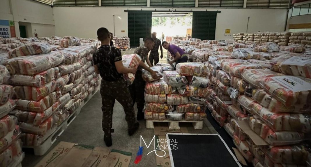 O Governo do Amazonas, por meio da Fundação Estadual dos Povos Indígenas do Amazonas (Fepiam), enviou nesta quarta-feira (11), a segunda remessa de ajuda humanitária de 37 toneladas de alimentos às comunidades indígenas do Vale do Javari e de Tabatinga.