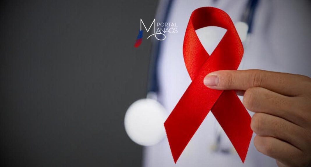 Dados do novo boletim epidemiológico, divulgado pelo Ministério da Saúde, esta semana revela que, apesar do aumento de 4,5% na detecção de casos de HIV, em 2023, a taxa de mortalidade por aids atingiu o menor índice, desde 2013. 