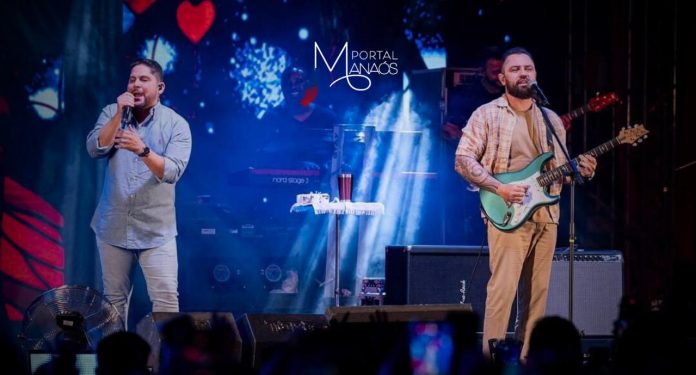 A venda de ingressos para a turnê comemorativa de 20 anos da dupla Jorge & Mateus — a última que farão antes de uma pausa na carreira — começa nesta terça-feira (17). O show em Manaus acontece no dia 26 de abril do próximo ano, assinado pela Fábrica de Eventos que, inclusive, já divulgou o mapa do evento nas redes sociais e, ainda, os valores de ingresso neste primeiro lote.