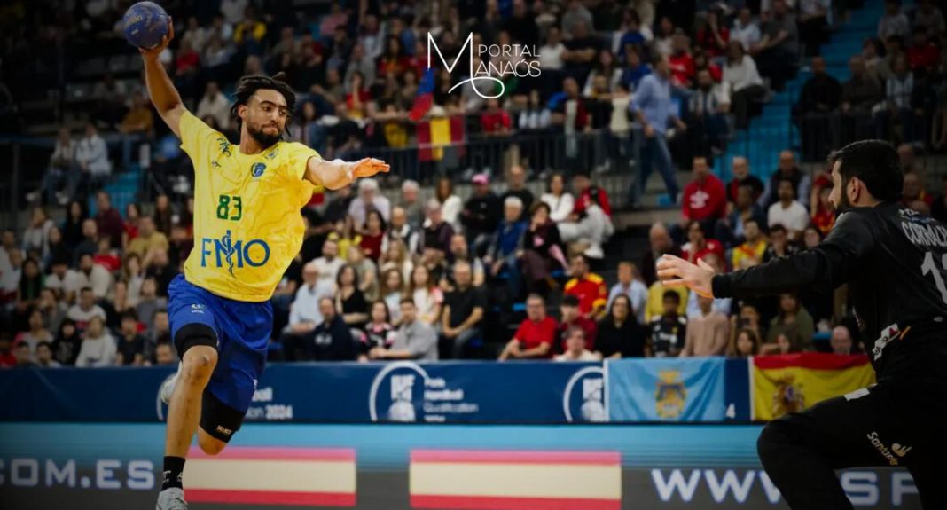 A Confederação Brasileira de handebol (CBHb) anunciou na segunda-feira (6), os nomes dos 18 jogadores convocados para a seleção brasileira masculina de handebol, que disputará o Mundial, com início no próximo dia 14 de janeiro, em três sedes conjuntas: Croácia, Dinamarca e Noruega. A competição abre o ciclo olímpico de Los Angeles 2028 e será o primeiro grande desafio para o time masculino do Brasil, que não se classificou para os Jogos de Paris. A seleção estreia no dia 15 de janeiro (quarta-feira), às 14h (horário de Brasília), contra a anfitriã Noruega, pelo Grupo E, que tem ainda Portugal e Estados Unidos