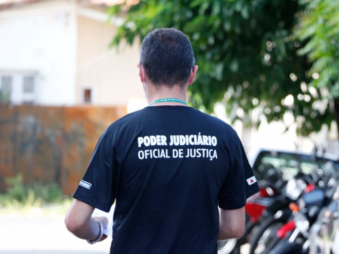 oficial-de-justica-em-diligencia-sindojus-ce-scaled-e1647982313669