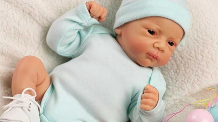 Casal-disputa-na-Justica-a-guarda-de-bebe-reborn-apos-divorcio