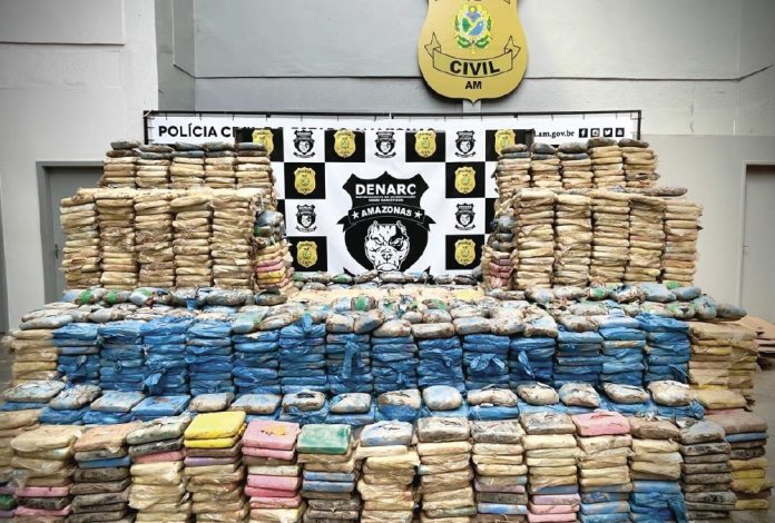 Polícia Civil apreende mais de uma tonelada de haxixe e maconha avaliados em R$ 24 milhões