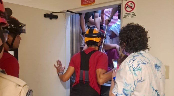 Seis-turistas-ficam-presos