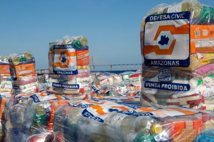 Operacao-Cheia-2025-Em-tres-meses-Governo-do-Amazonas-alcanca-mais-de-700-comunidades-com-ajuda-humanitaria-5_Foto-Mauro-Neto-Secom-1024x683
