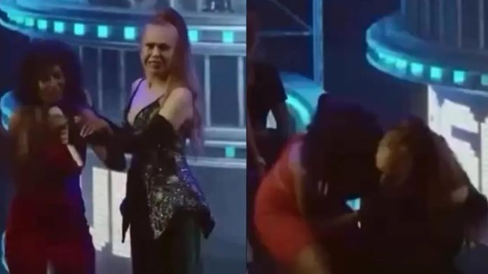 joelma-briga-com-fa-arranca-microfone-durante-show_2184