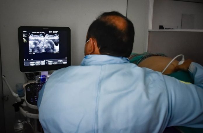 SES-AM_Carreta-da-Saude-_Foto-Evandro-Seixas-SES-AM2-1024x670