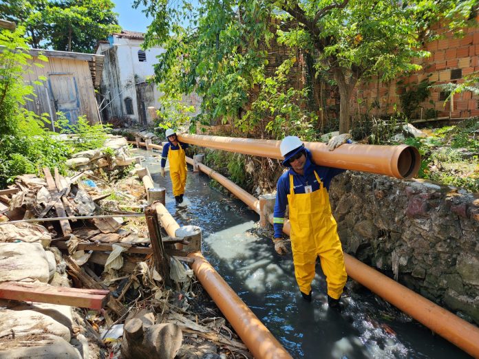 OBRA-DE-ESGOTO-EM-PALALITAS-scaled