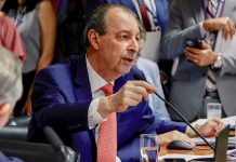 Omar Aziz indica que Eduardo Braga deve apoiar pré-candidatura ao Governo do Amazonas Senador Omar Aziz - CNH Social