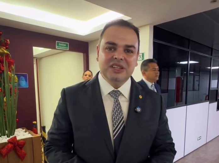 Estamos avaliando nova cadeira, diz Roberto Cidade sobre eleições 2026