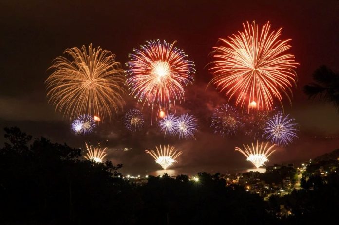 fogos-artificio-garopaba-sc