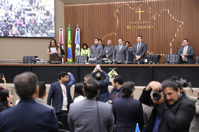 Votacao-na-Assembleia-Legislativa-do-Amazonas-nesta-quarta-feira-tem-analise-de-50-materias-Foto-Hudson-Fonseca-Aleam-scaled