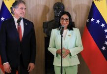 Estados Unidos e Venezuela anunciam retomada das relações diplomáticas