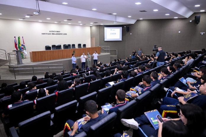 Assembleia-Legislativa-incentiva-a-participacao-de-estudantes-na-politica-por-meio-de-programas-educativos-Foto-Herick-Pereira