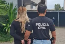 Mulher é presa após exame apontar presença de cocaína na filha de 3 anos