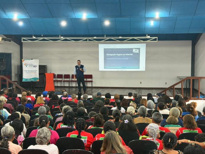 Prefeitura-de-Manaus-promove-palestra-sobre-internet-segura-para-pessoas-idosas-2-1536x1152