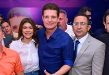 Ao lado de aliados, Marcos Rotta se lança pré-candidato ao Senado no AM